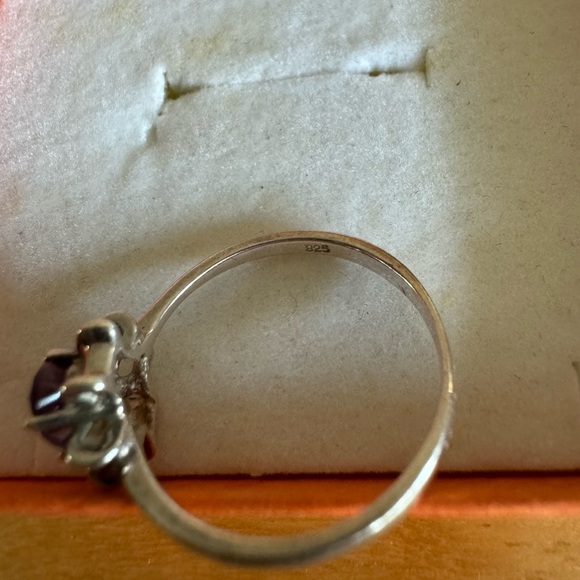 Sterling Silver Amethyst Ring - Picture 3 of 4